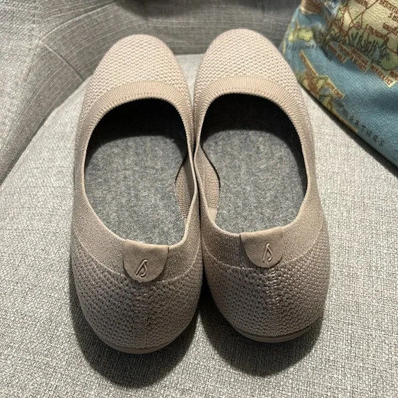 ALLBIRDS BEIGE Tree Breezers SIZE 9 - Picture 2 of 4